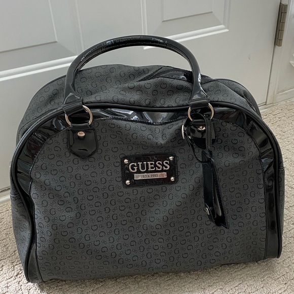 Guess carryon/tote - Picture 2 of 11